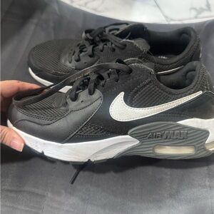Nike Black and White Air Max Women's Sneakers